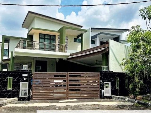 House for sale in Malaka