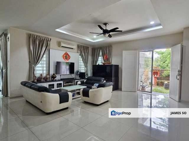 House for sale in Malaka