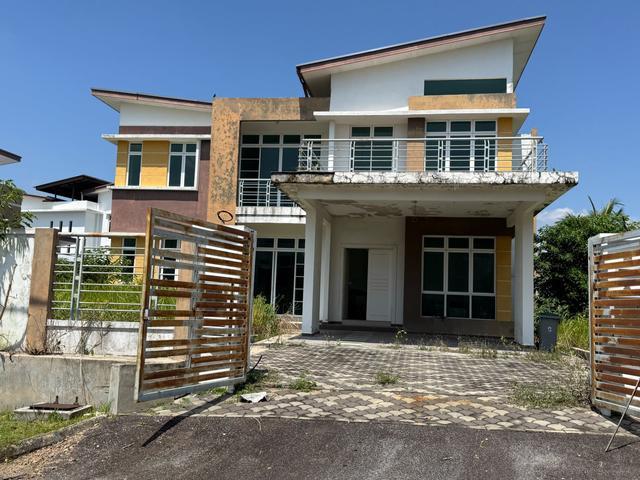 Bungalow for sale in Malaka