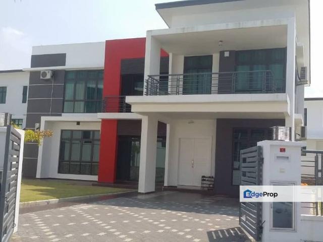 House for sale in Malaka