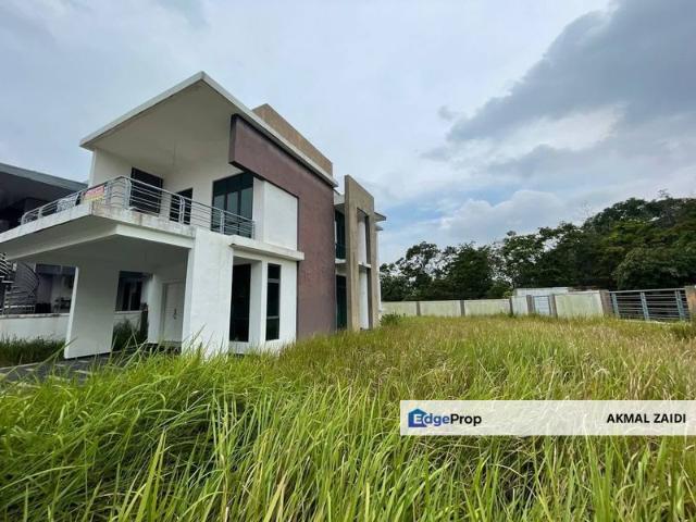 House for sale in Malaka