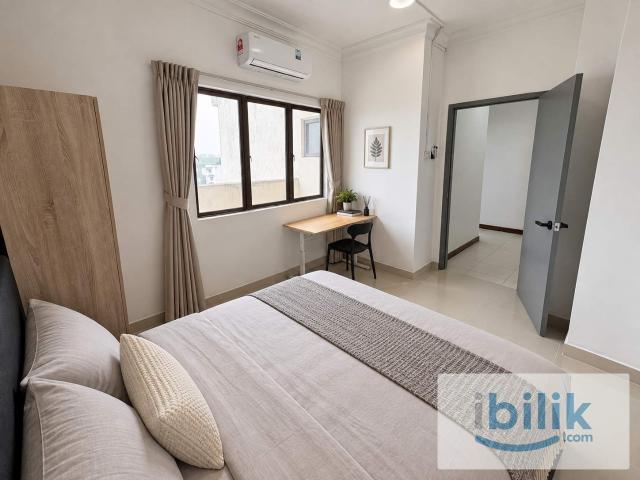 Room for rent in Taman Esplanad, Kuala Lumpur