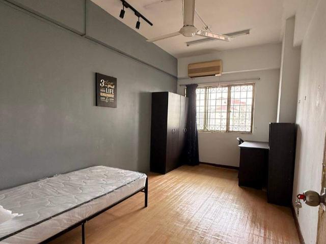 Room for rent in Country Heights Damansara, Kuala Lumpur