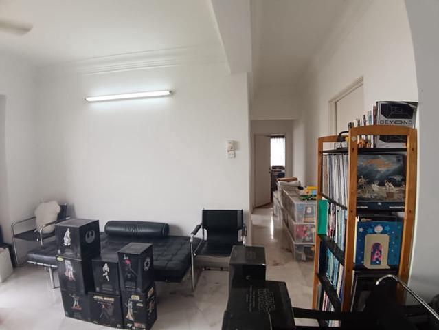 Apartment for sale in Bandar Kinrara, Majlis Bandaraya Subang Jaya