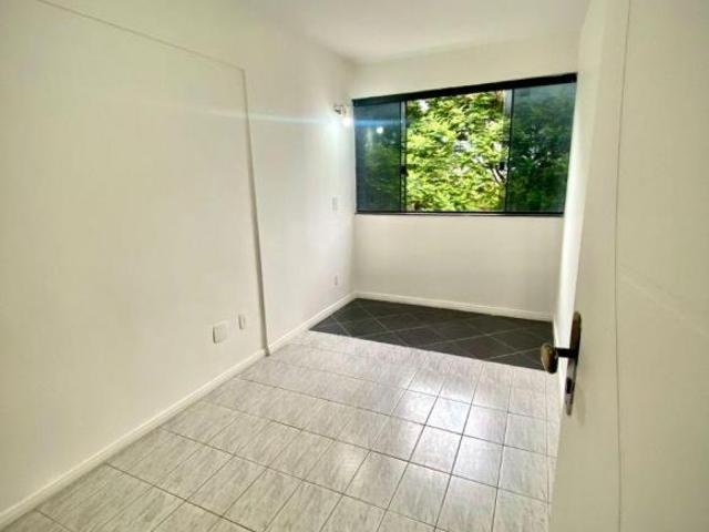 Apartamento venda em Região Geográfica Imediata do Distrito Federal, Região Integrada de Desenvolvimento do Distrito Federal e Entorno