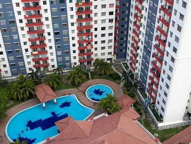 Apartment for sale in Seri Kembangan, Majlis Bandaraya Subang Jaya
