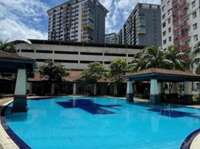 Apartment for sale in Seri Kembangan, Majlis Bandaraya Subang Jaya