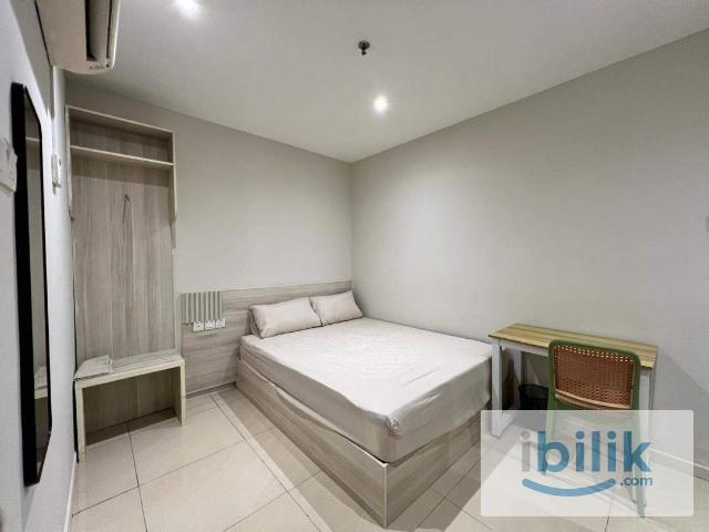 Room for rent in Taman Pinggiran Putra, Majlis Bandaraya Subang Jaya