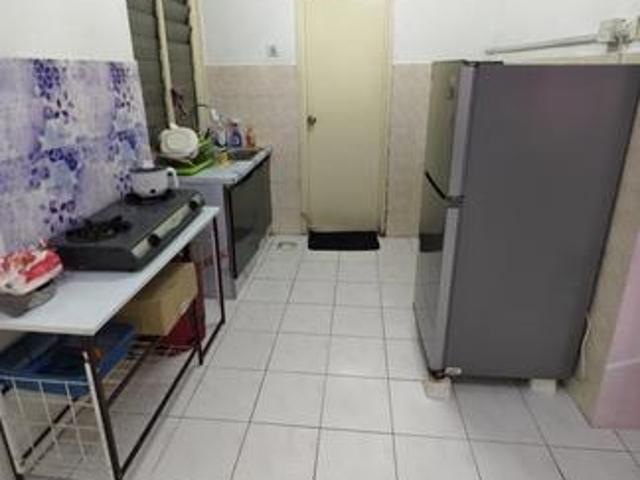 Apartment for rent in Seri Kembangan, Majlis Bandaraya Subang Jaya