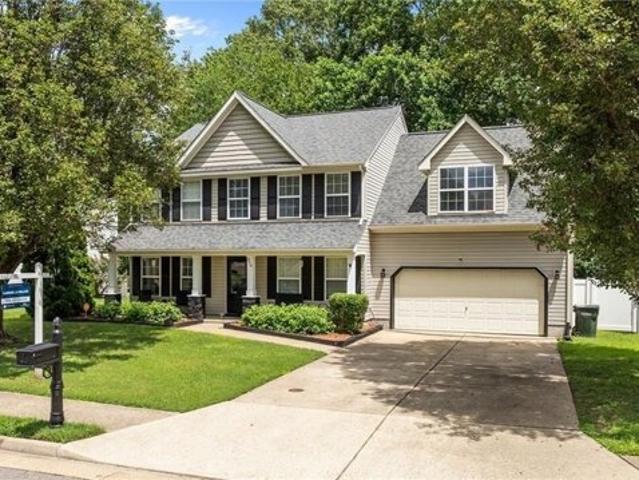 House for sale in Hampton House for sale in Hampton