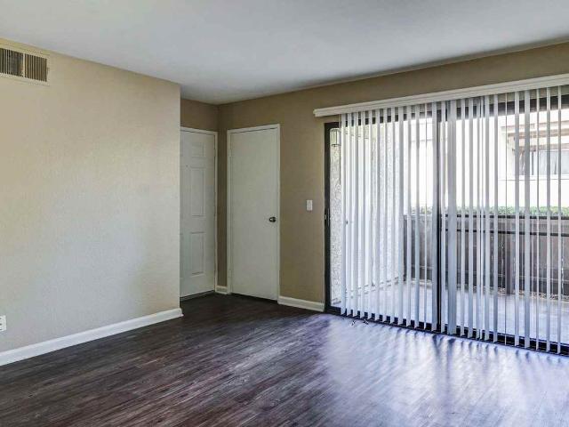 Apartment for rent in Covina, California