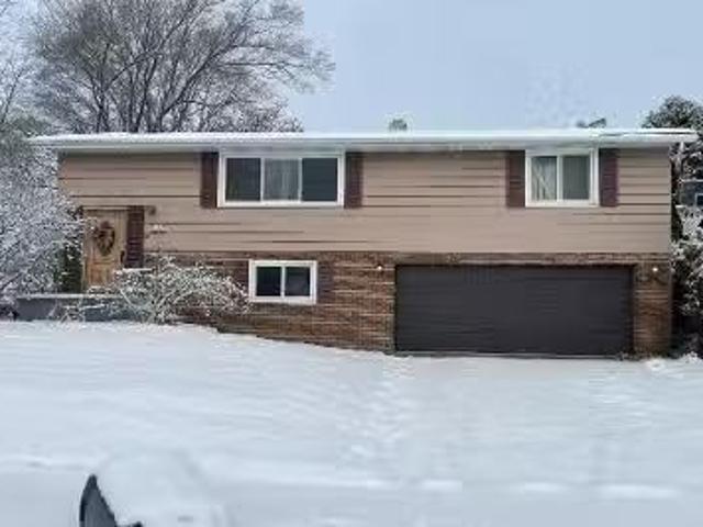 House for sale in Manitowoc