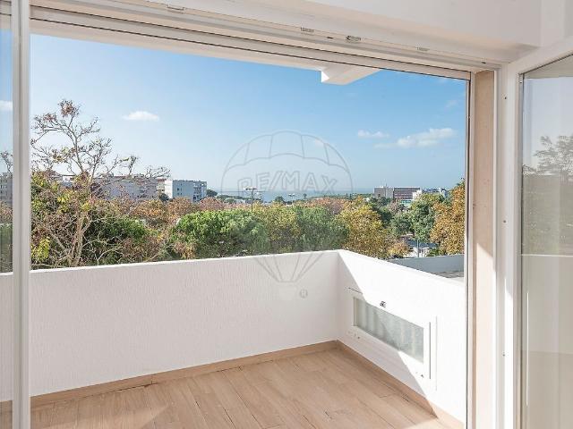 Apartamento alugar em São Francisco Xavier, Lisboa
