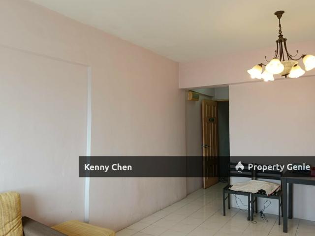 Apartment for sale in Taman Bukit Serdang Seksyen 10, Majlis Bandaraya Subang Jaya