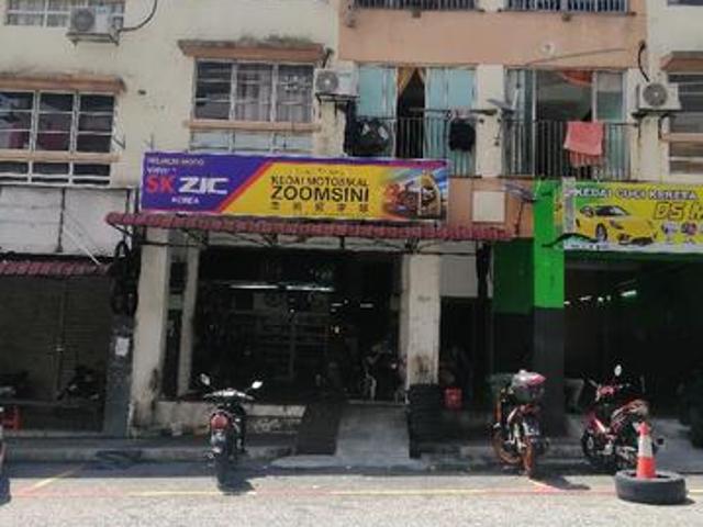 Apartment for sale in Petaling, Damansara Damai