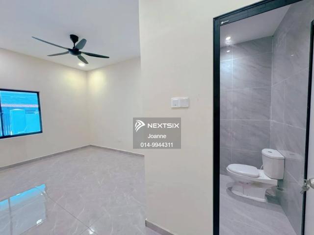 Residential House for sale in Kuching, Bahagian Kuching