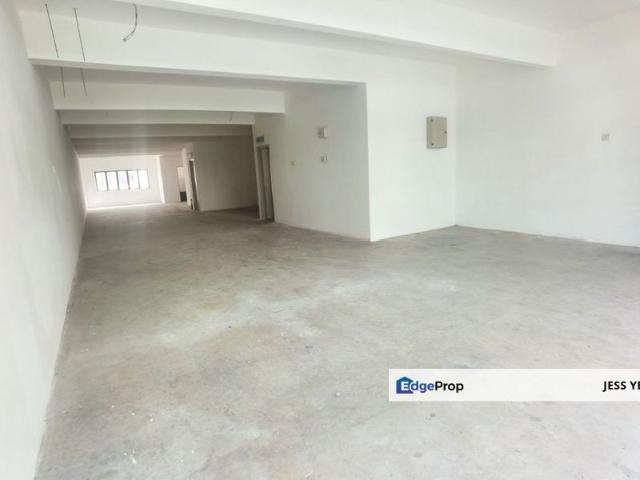 Shop for rent in Kajang, Langat