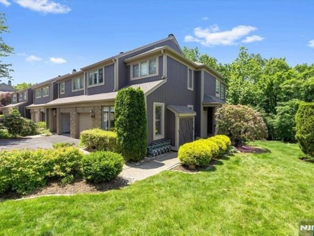 House for sale in Mahwah