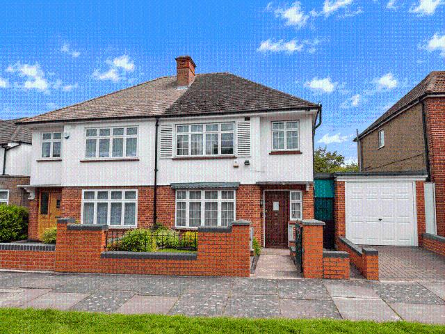 House for rent in Preston, Greater London