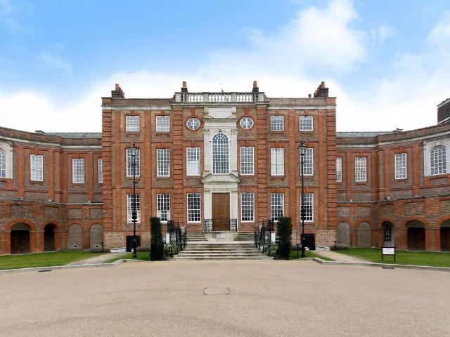 Apartment for rent in Roehampton, Greater London