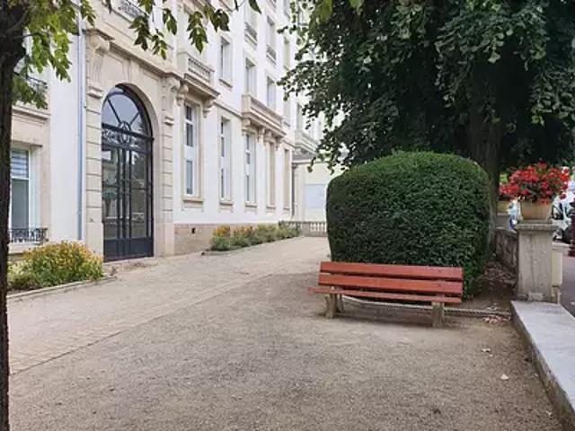 Appartement vente à Neufchâteau, Vittel