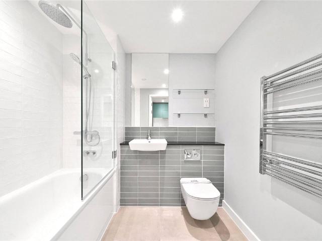Studio for rent in Spring Park, Luton