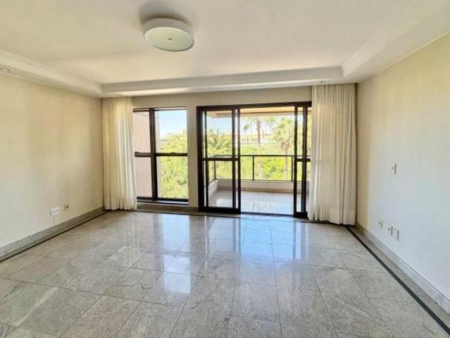 Apartamento venda em SQN 311, Plano Piloto