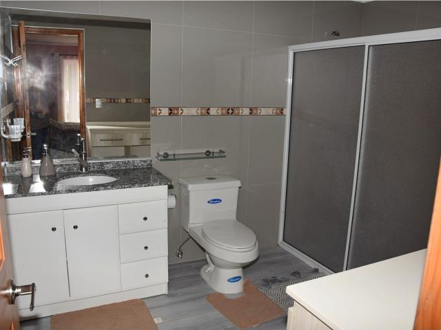 VIVABIEN PROPIEDADES VENDE ESPACIOSA CASA EN CONDOMINIO VALLE DEL ESTERO, CATAPILCO, ZAPALLAR