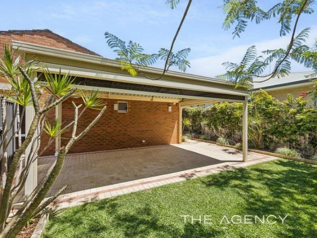 Villa for sale in Bicton, City of Melville