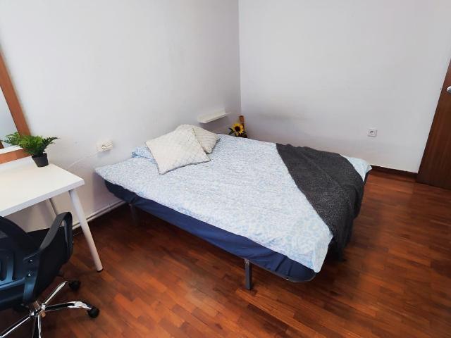 Habitación en alquiler en San Lorenzo - La Palomera - San Mamés, León