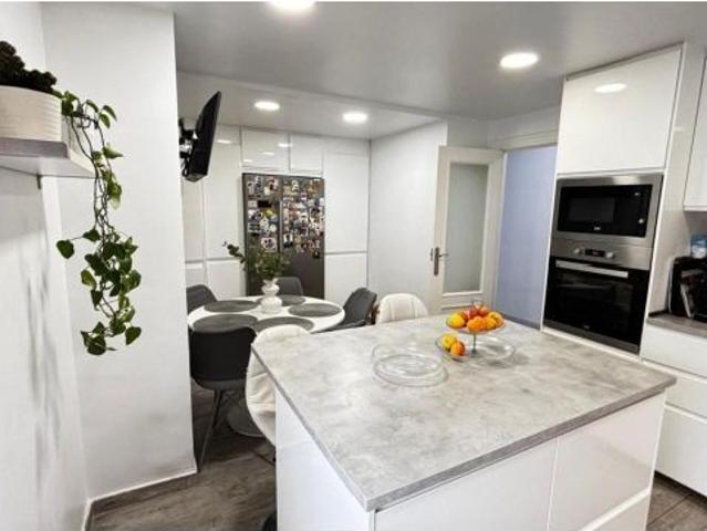 Piso en venta en la Marina Baixa, Valencia