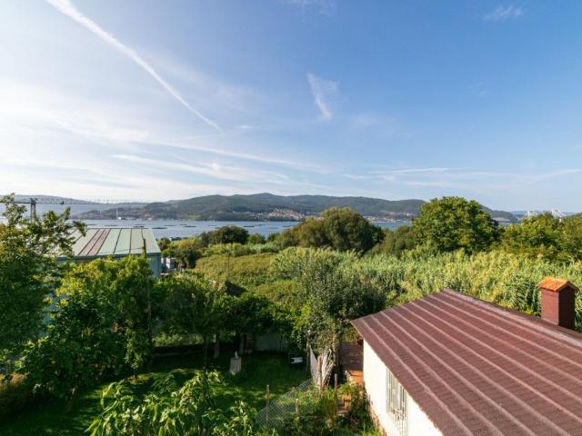 Chalet en venta en Teis, Vigo