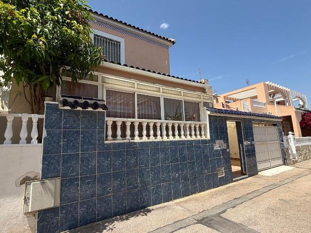 Casa en alquiler en Torrevieja, Urbanización Los Balcones