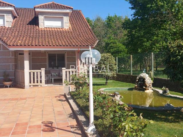 Villa en venta en Monterrei, O Penedo