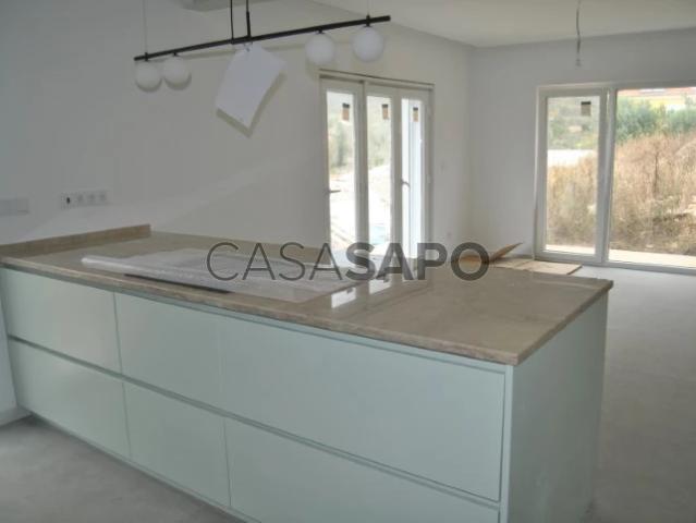 Apartamento alugar em Casaínhos, Santiago Dos Velhos