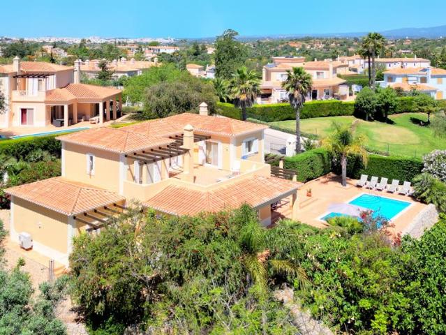 Vivenda venda em Estômbar, Faro