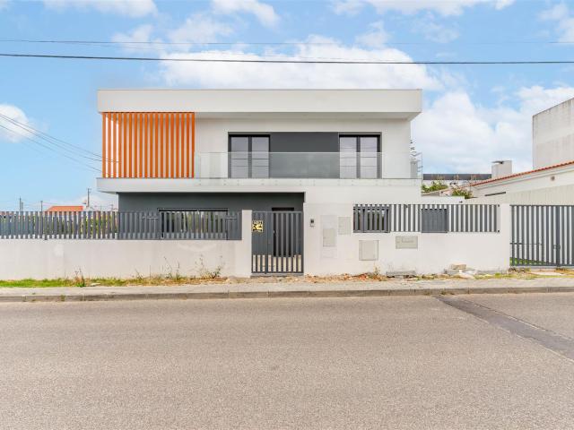 Vivenda venda em Azeitão (São Lourenço e São Simão), Setúbal