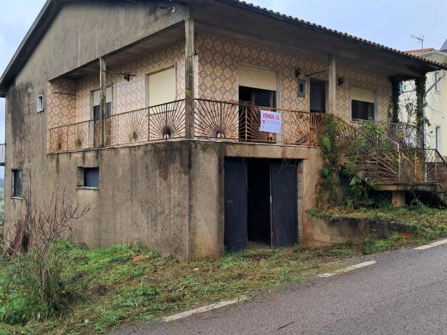 Casa venda em Coimbrã, Botão