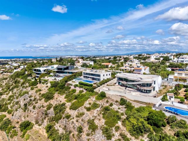Vivenda venda em Albufeira e Olhos de Água, Albufeira