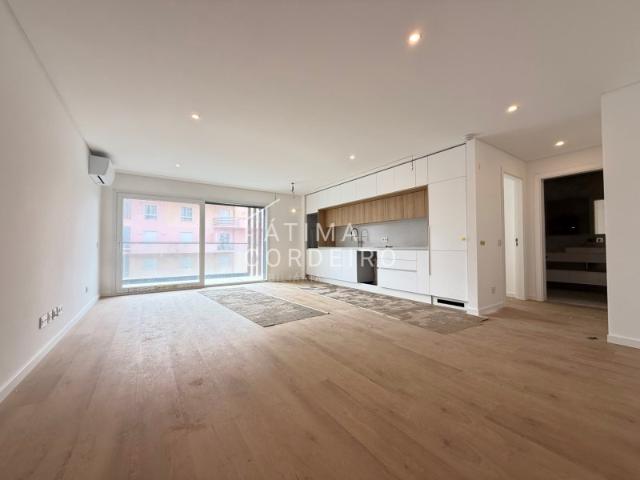 Apartamento venda em Almada, Setúbal