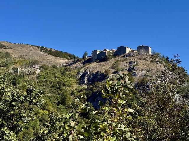 Casa in vendita a Elcito, San Severino Marche