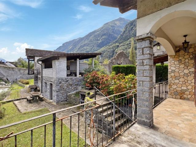 Einfamilienhaus kaufen in Giornico, Tessin