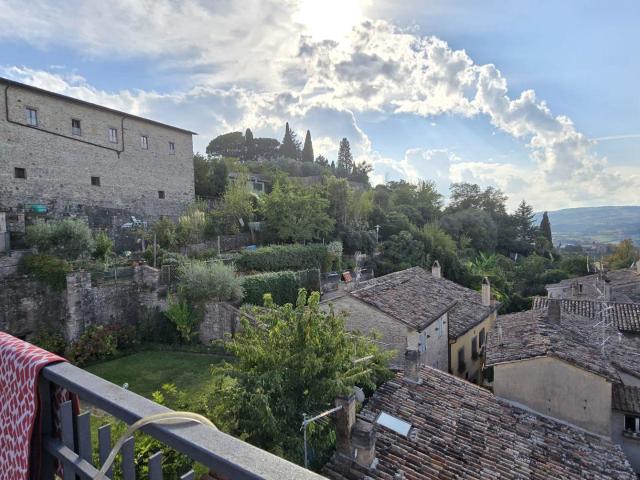 Casa in vendita a Izzalini, Umbria