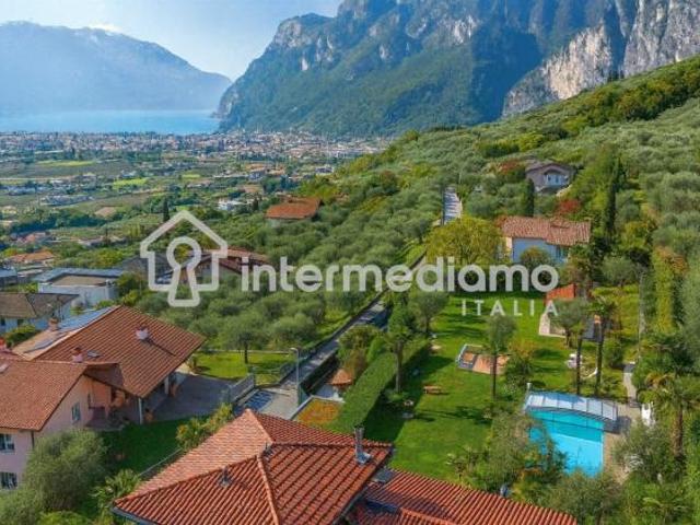 Villa Indipendente in vendita a Comunità Alto Garda e Ledro, Riva