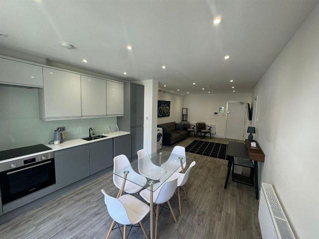 Apartment for rent in Hendon Central, The Hyde
