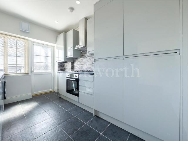 Apartment for rent in Hendon Central, Greater London
