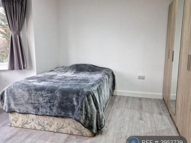 House for rent in Hendon Central, The Hyde