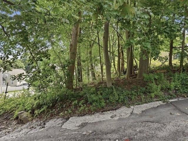 Land for sale in Worcester, Massachusetts