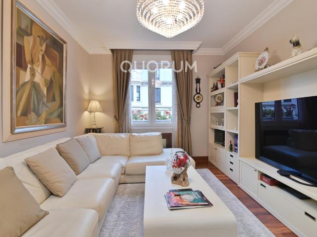 Piso en venta en Abando, Bilbao