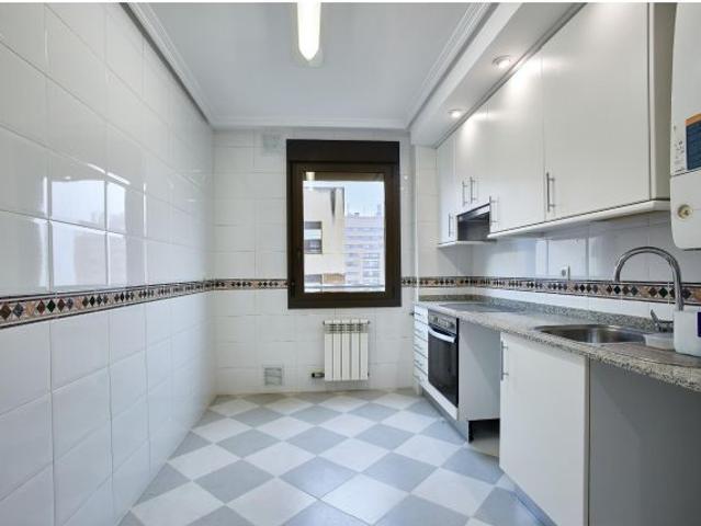 Piso en alquiler en Huerta del Rey, Valladolid